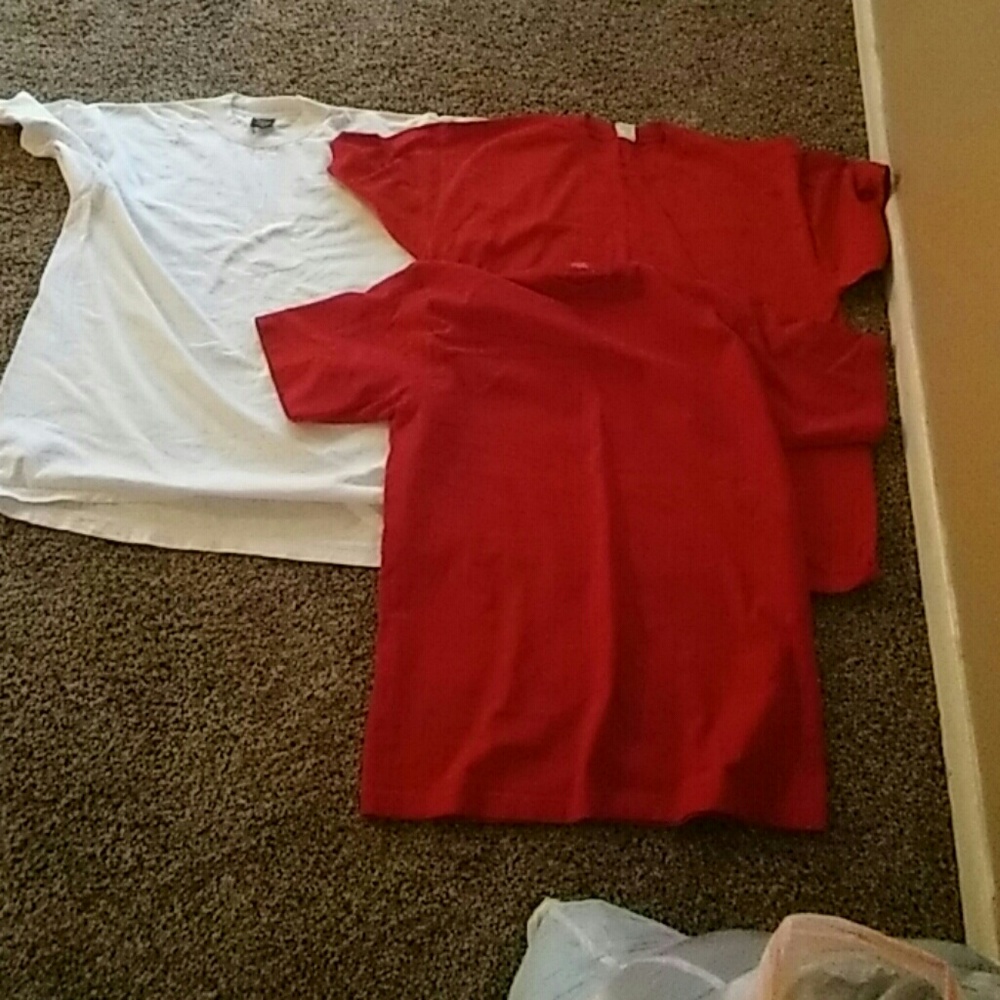 T shirts heavy duty-12$ each