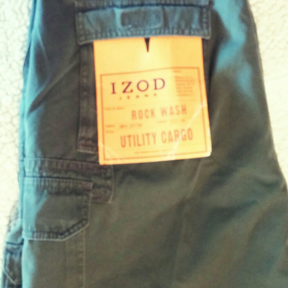 Men's Izod utility cargo shorts