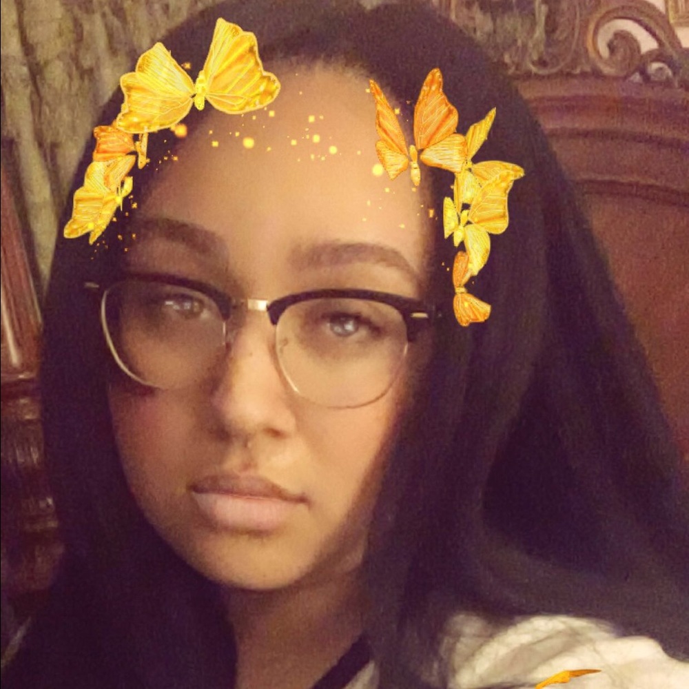 Meet your Posher, Brianna