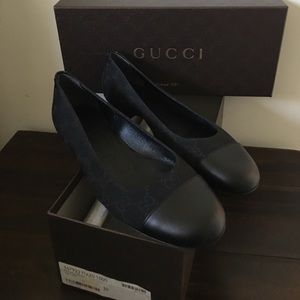 GUCCI Brand new Gucci print loafers
