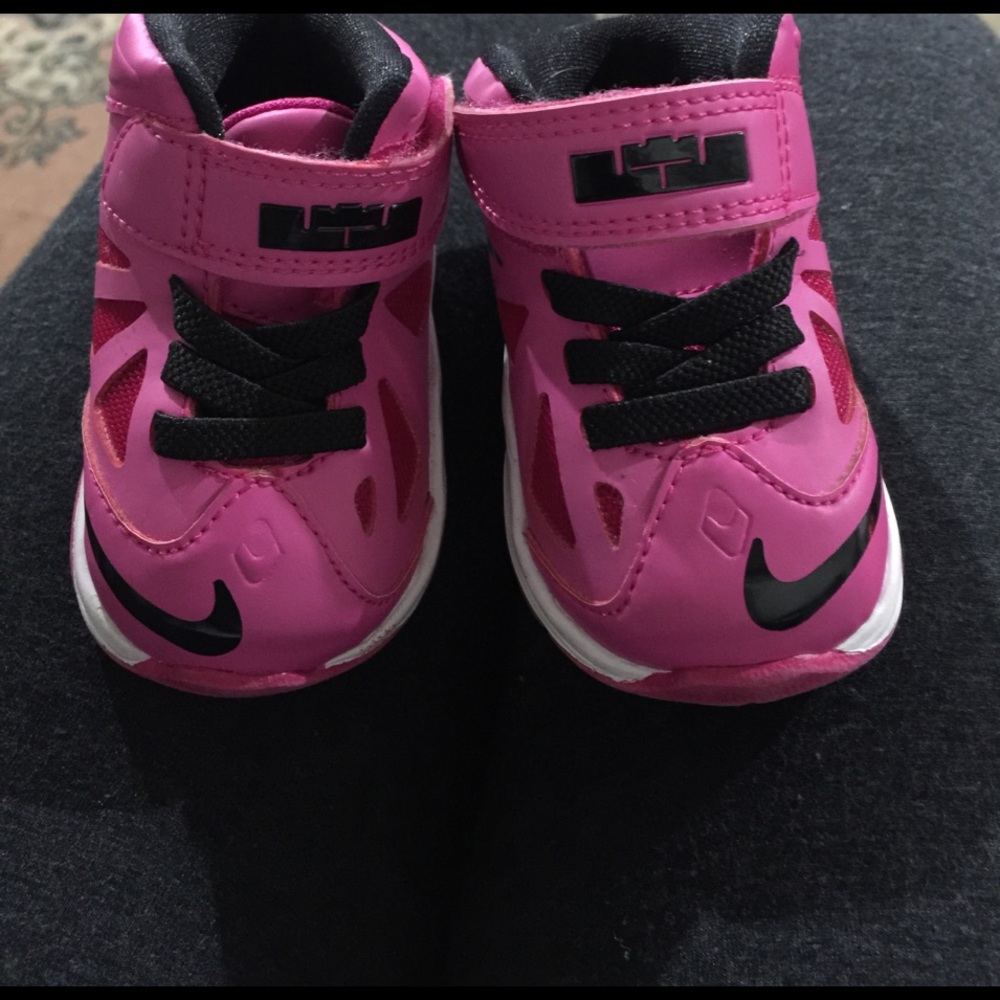 **BABY LEBRONS** GUC