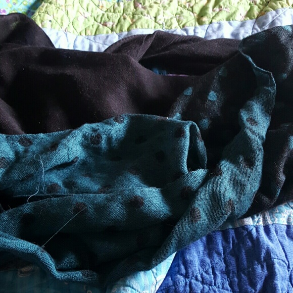 Set of 2 lightweight infinity scarves teal/black - Picture 6 of 6