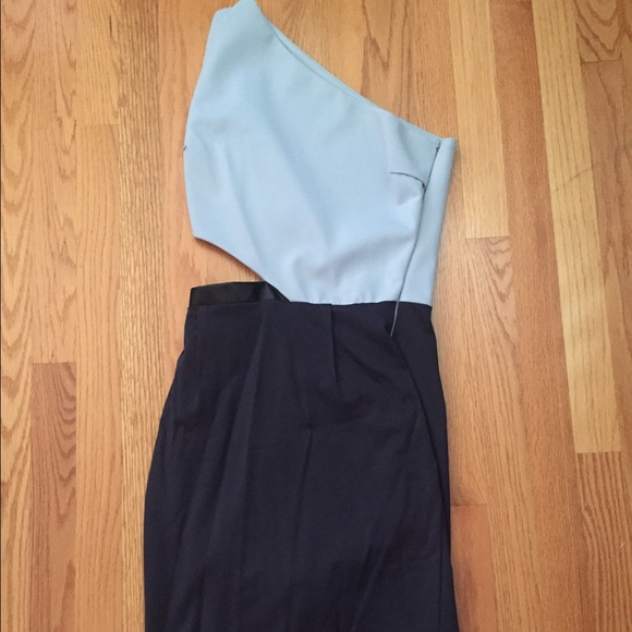 Chloe Dress By La Pina - Picture 3 of 3