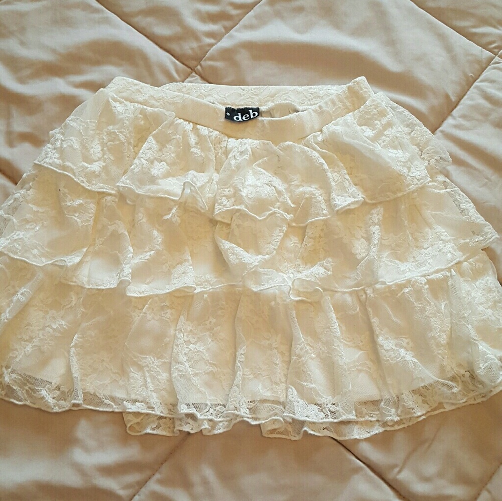 Lace skirt