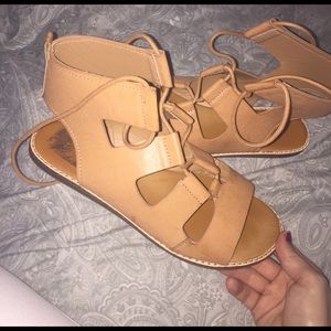 Size 8 1/2 tan sandals