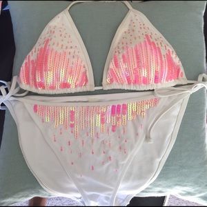 VS White & hot pink sequin bikini! 👙