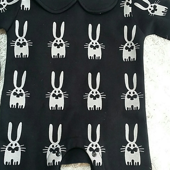 Gray Bunnies Bodysuit. Kids - Picture 4 of 6