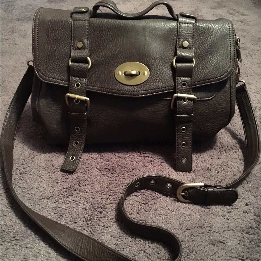 Vieta cross body purse