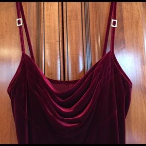 burgundy velvet gown size Med brand new tags on