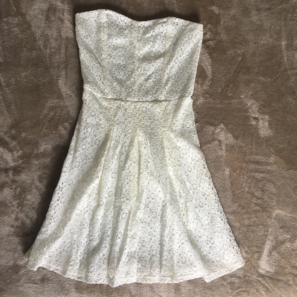 White Lace Strapless Dress
