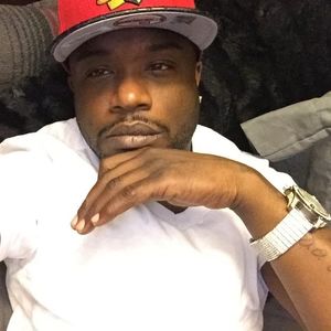 Meet your Posher, Troy