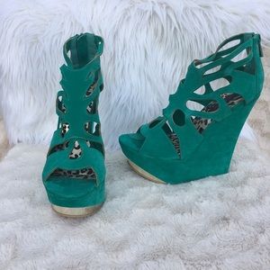 Teal wedges