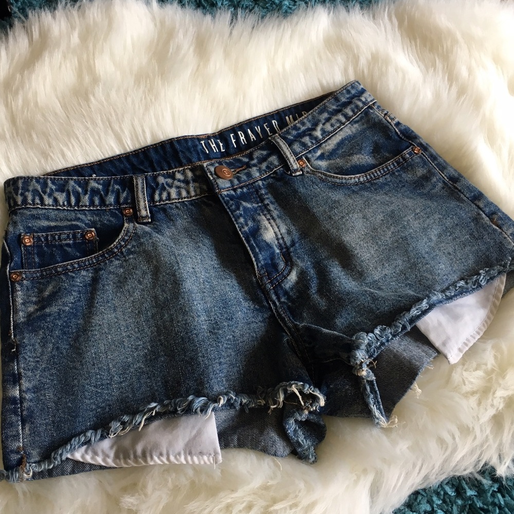 THE FRAYED Mid Rise Cut Off Shorts - SZ: 6