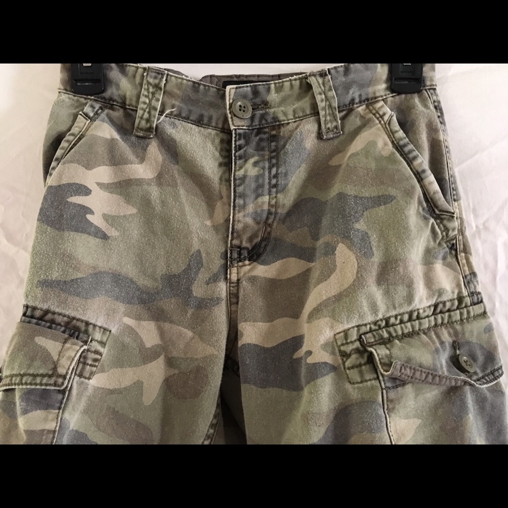 Boys Old Navy camo cargo pants