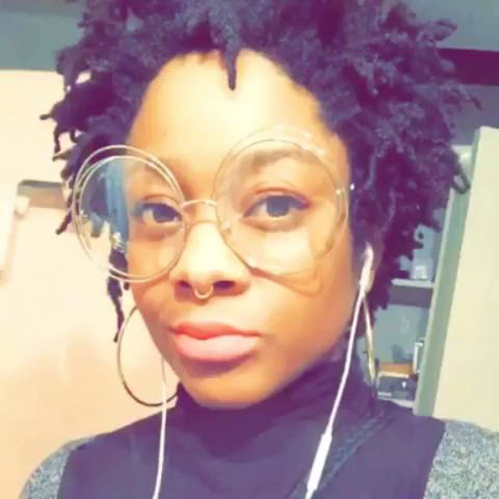 Meet your Posher, Karyll