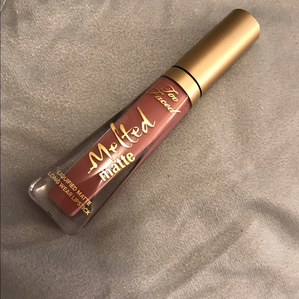Too Faced Melted Matte in Queen B