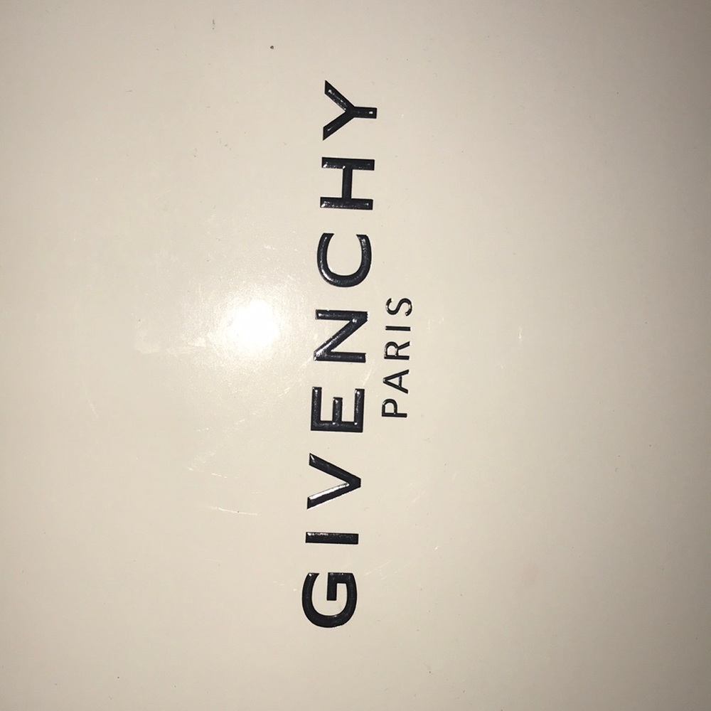 Authentic Givenchy Shoe Boxes - Picture 7 of 7