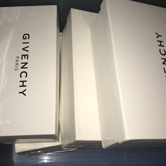 Authentic Givenchy Shoe Boxes - Picture 5 of 7