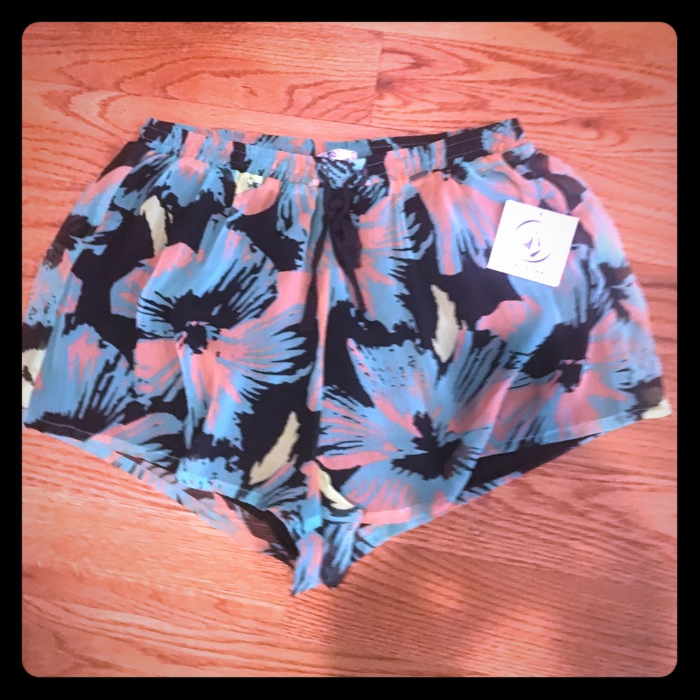 🌊Hawaiian floral shorts