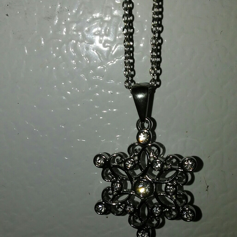 Necklace - Picture 2 of 2