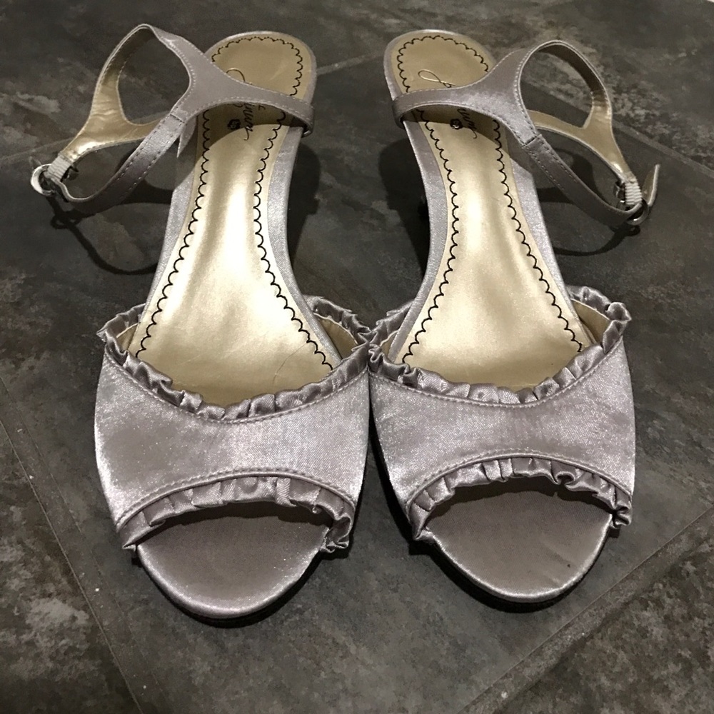 Size 8 Platinum