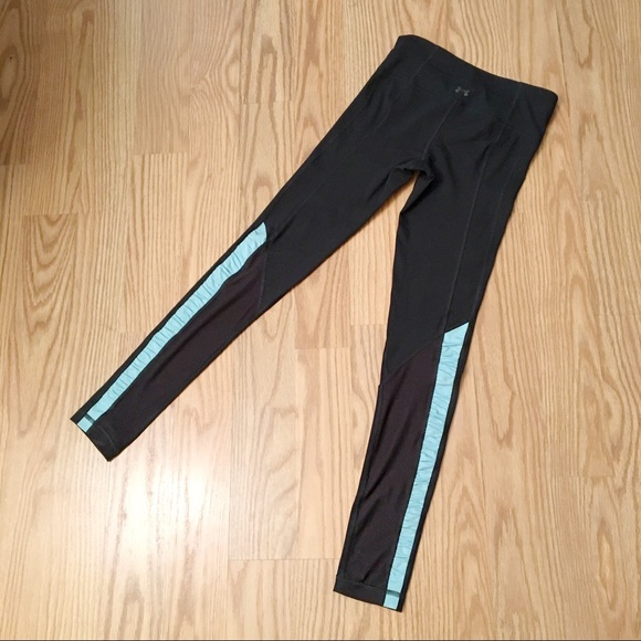 NWOT UNDER ARMOUR Perfect Stripe Legging - Picture 3 of 8