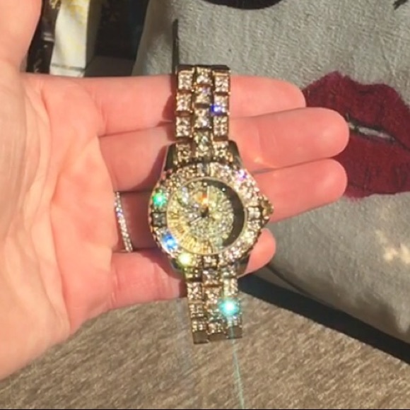 Silver or Gold Crystal Wristwatch - Picture 5 of 6