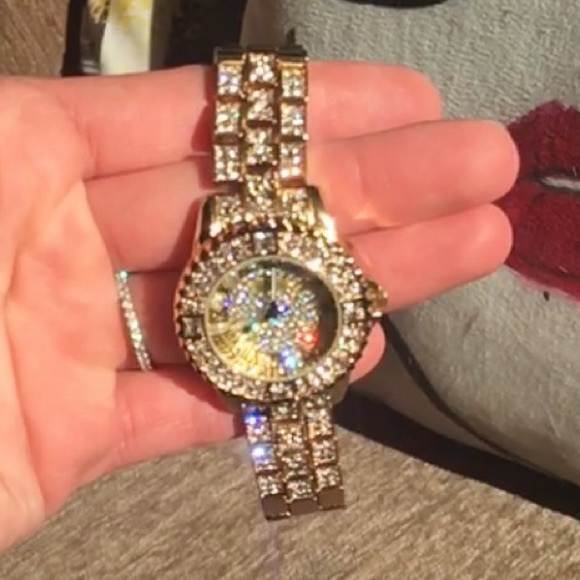 Silver or Gold Crystal Wristwatch - Picture 6 of 6