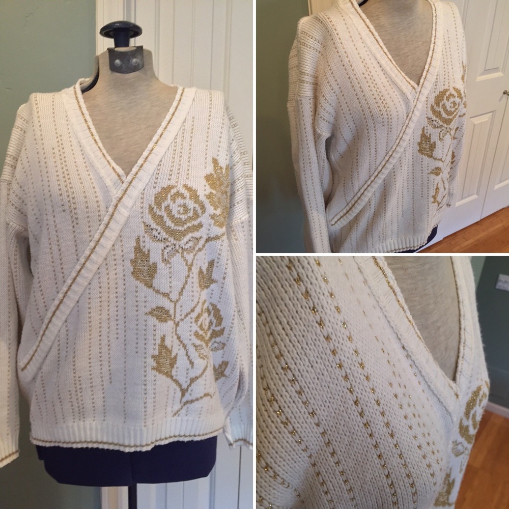 •VTG• Gold Rose Sweater