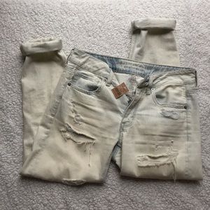 American Eagle Tomgirl jeans (boyfriend jeans)