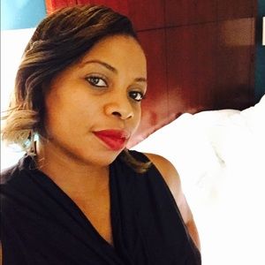 Meet your Posher, Latoya