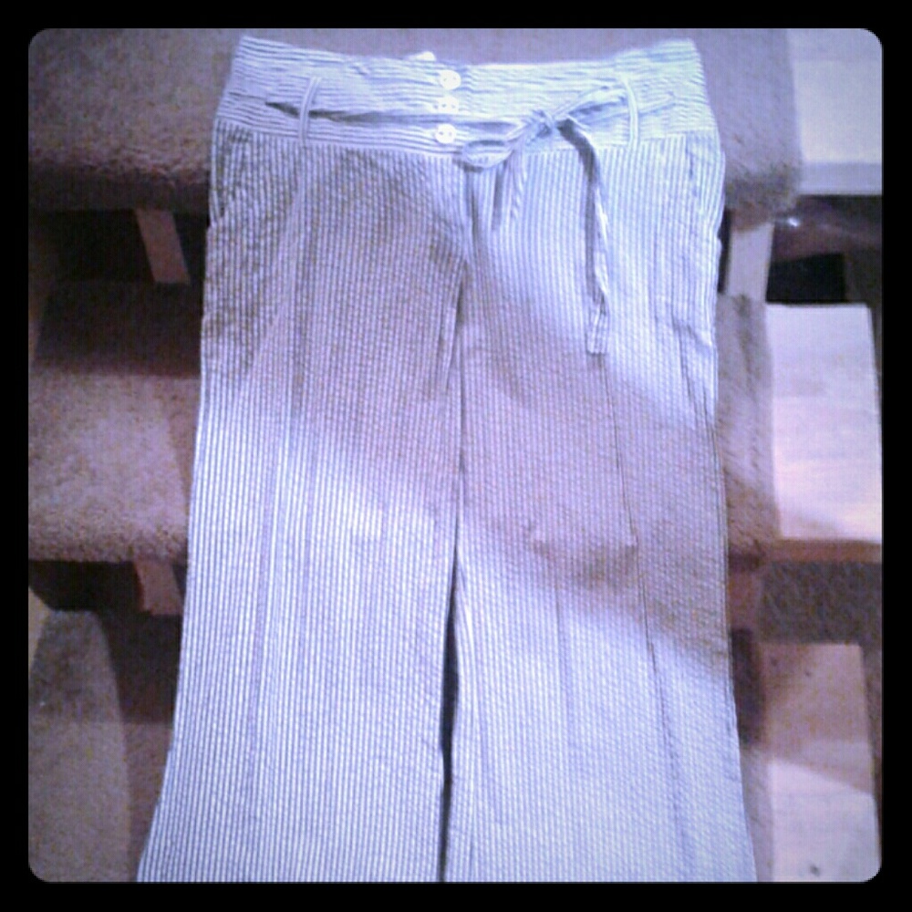 Wideleg blue and white striped pants
