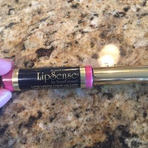 LipSense lipstick
