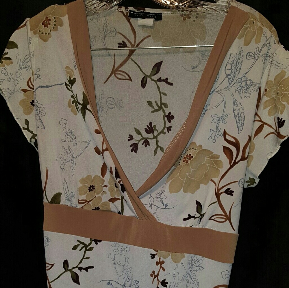 Floral Tie Back Knit Shirt