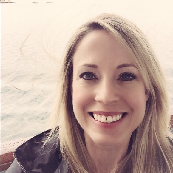 Meet your Posher, Natalie - Picture 2 of 5