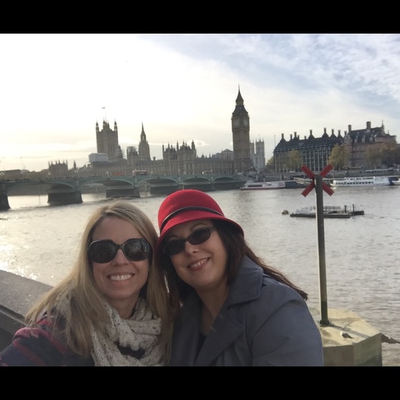 Meet your Posher, Natalie - Picture 3 of 5