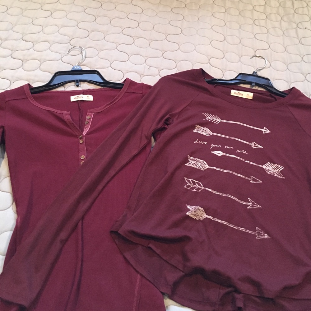 SOLD - Lot of two Hollister tops - XS