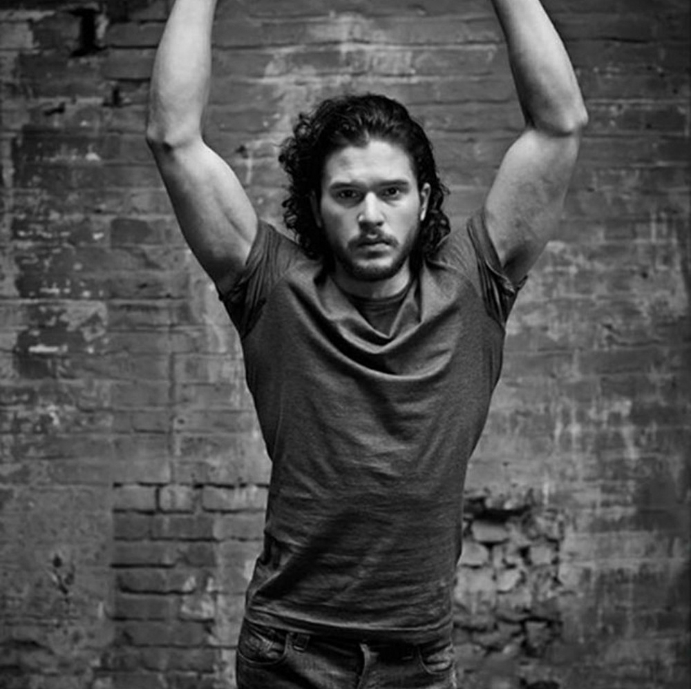 Jon Snow knows style...💋