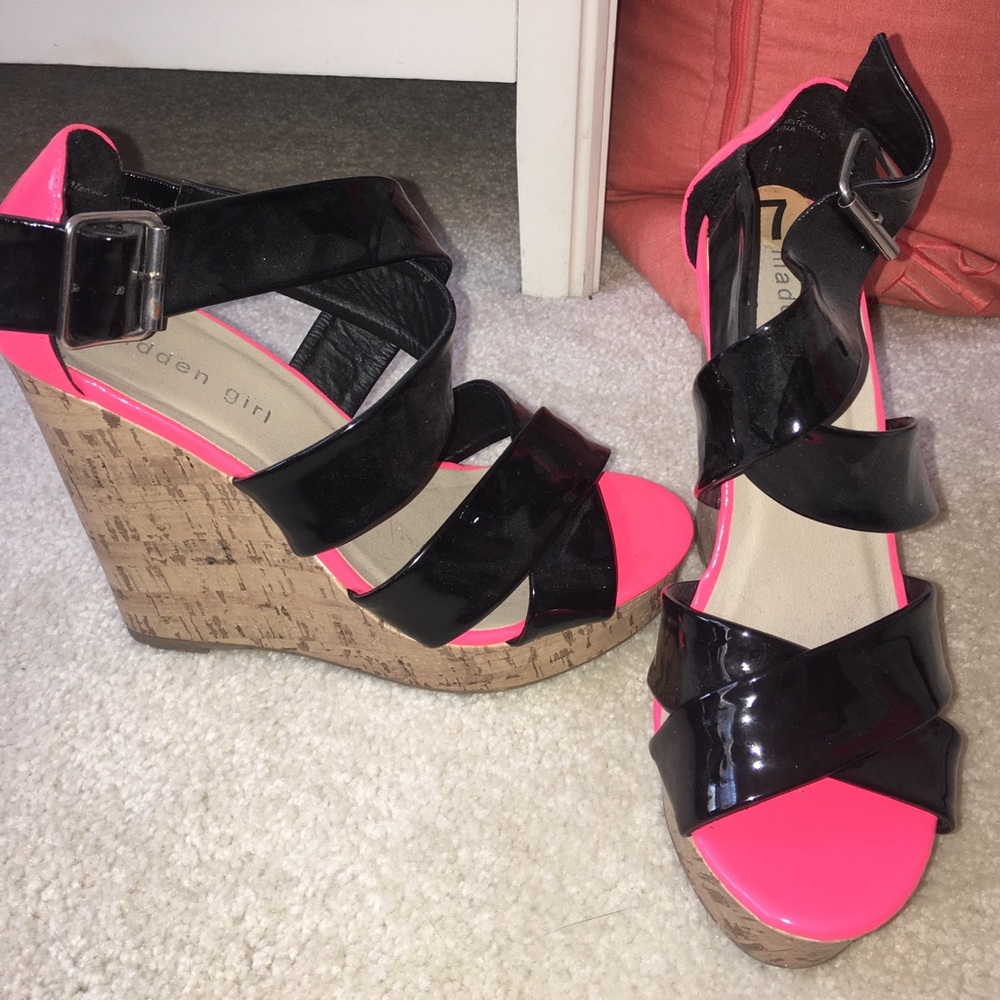Madden Girl Wedges