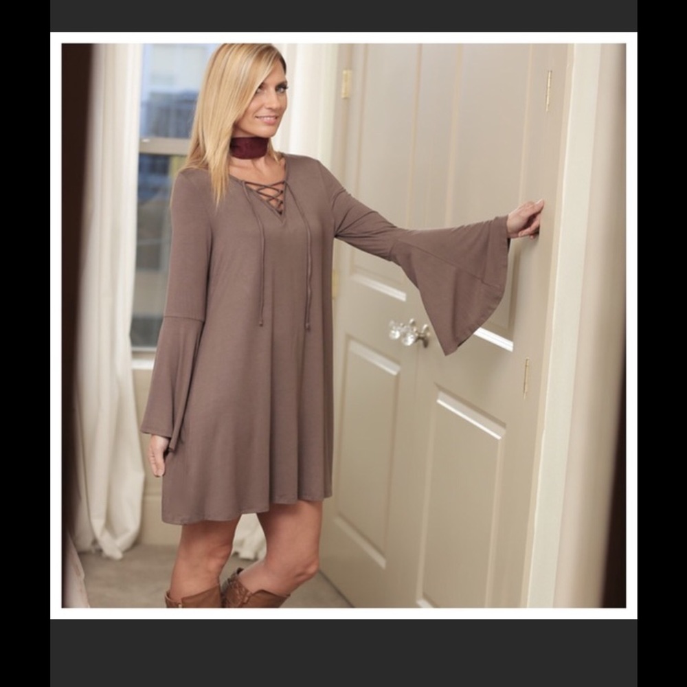 ⚡️LAST ONE⚡️ Boho Bell Lace Up Dress