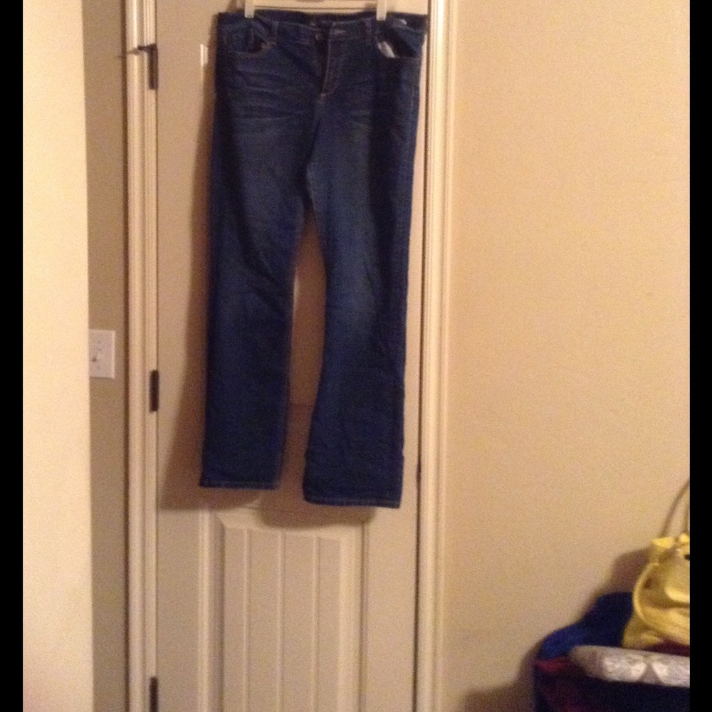 Boot cut jeans