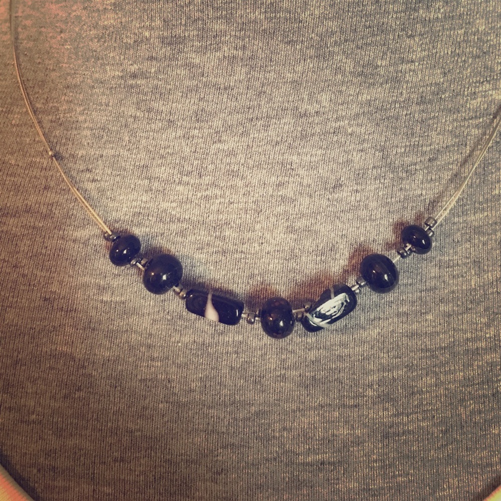 Classic black necklace