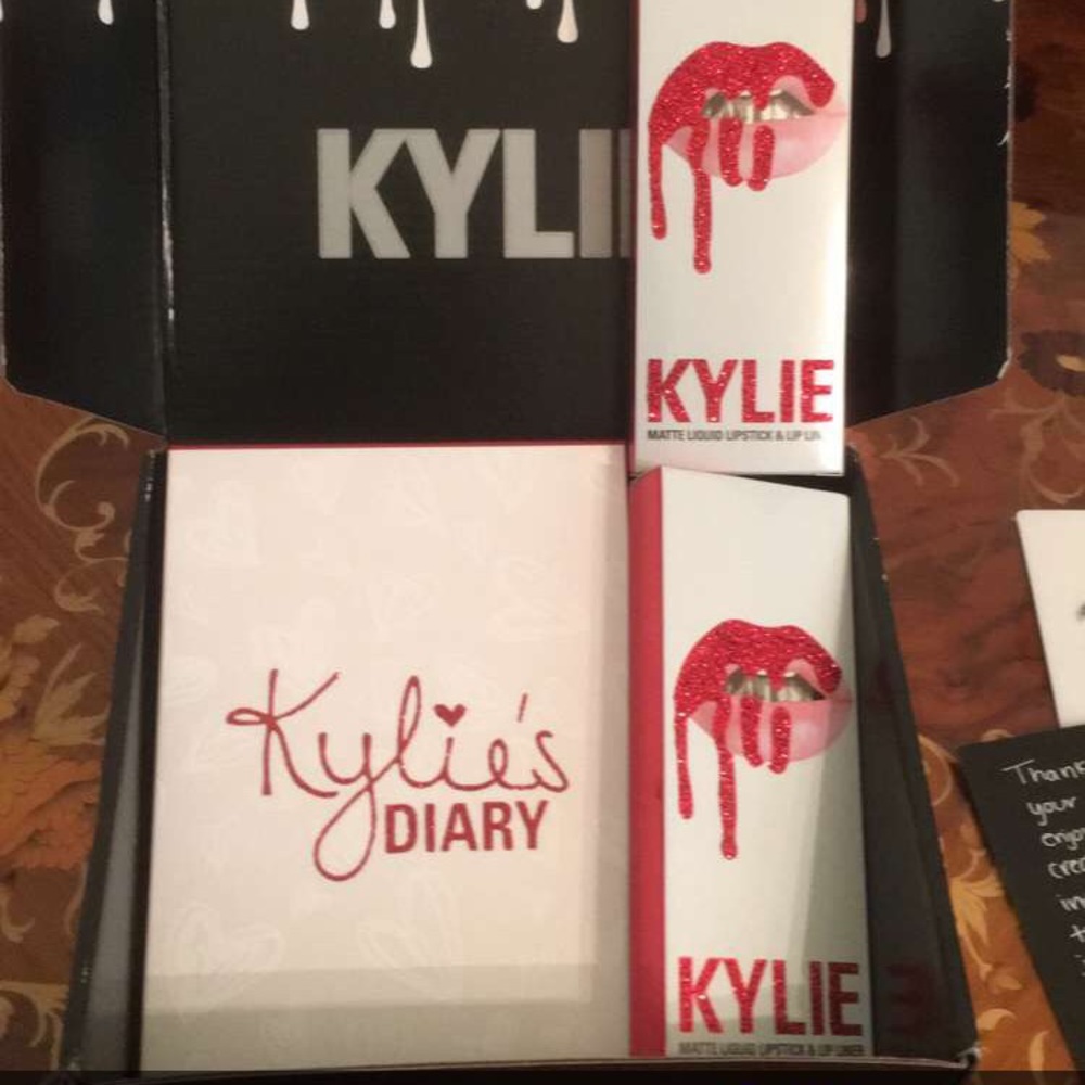 Brand new Kylie Jenner Valentine Lipkit and Diary