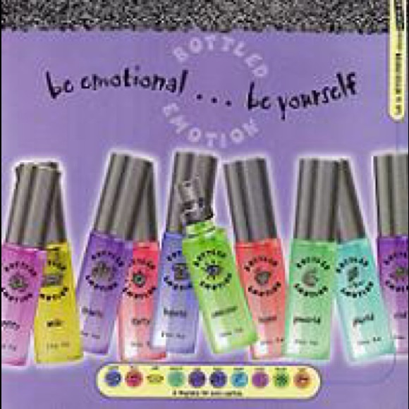 VINTAGE BONNE BELL BOTTLED EMOTIONS PERFUME - Picture 3 of 4