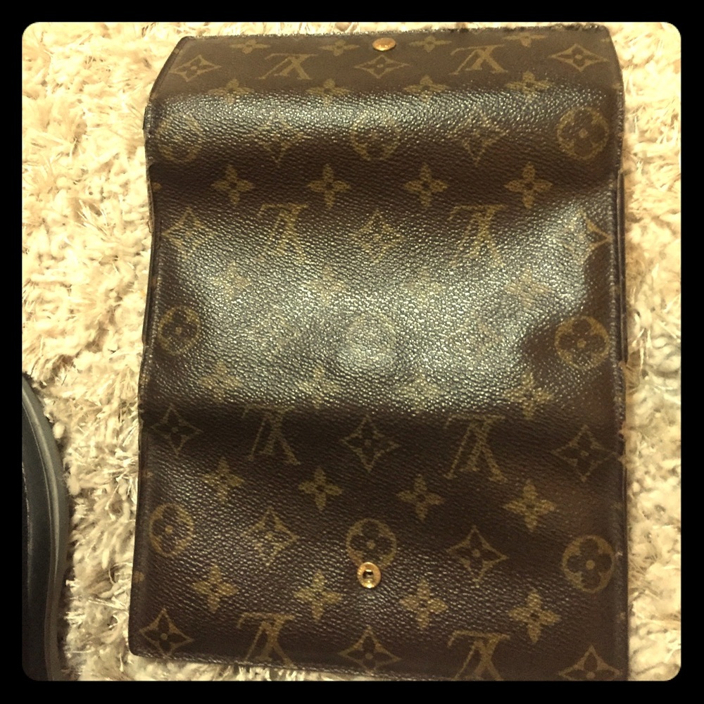 Louis Vuitton wallet 2001 very used authentic