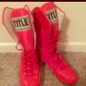 TITLE Boxing High Top Red Boxing Shoes Size 6