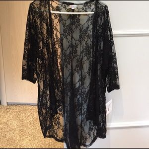 NWT Lularoe black lace Lindsay size S