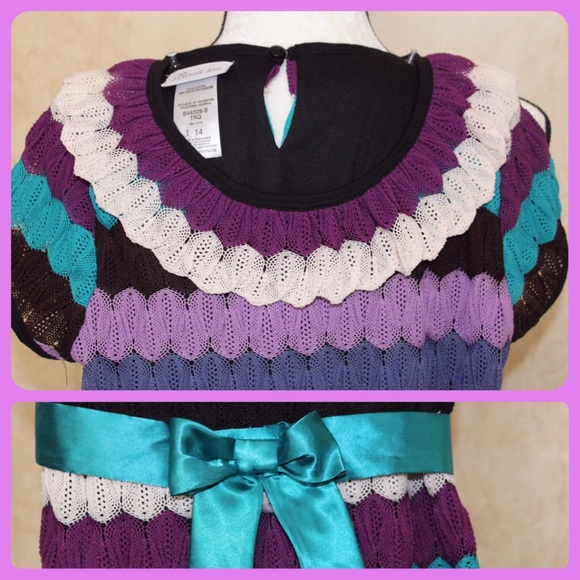 Lovely Crocheted Style Dress - Picture 2 of 3