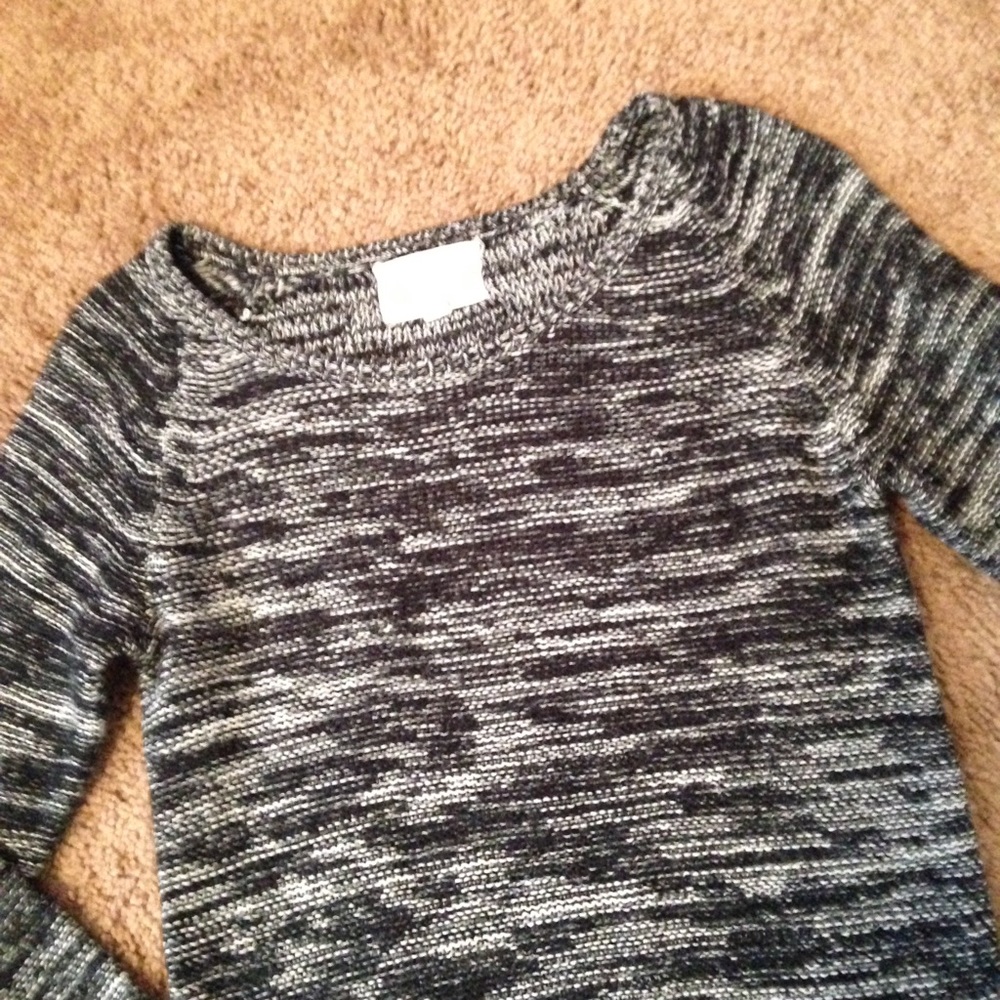 Black & White Knit Sweater Sz: Small