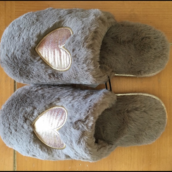 Heart slippers - Picture 3 of 4